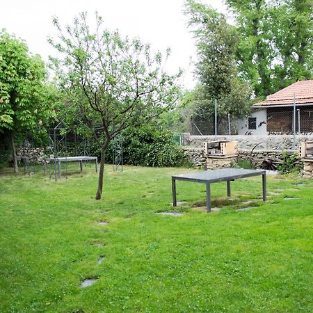 Apartamentos Rurales Alvado Tamajon Kültér fotó