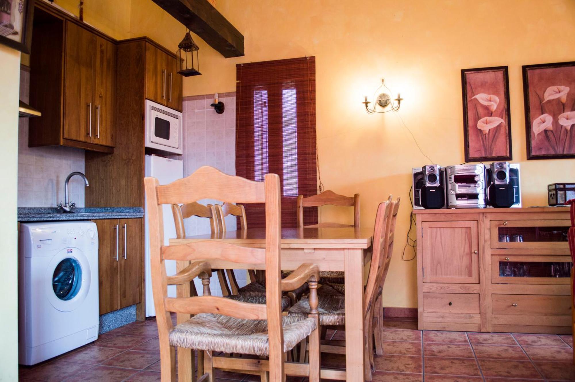Apartamentos Rurales Alvado Tamajon Kültér fotó
