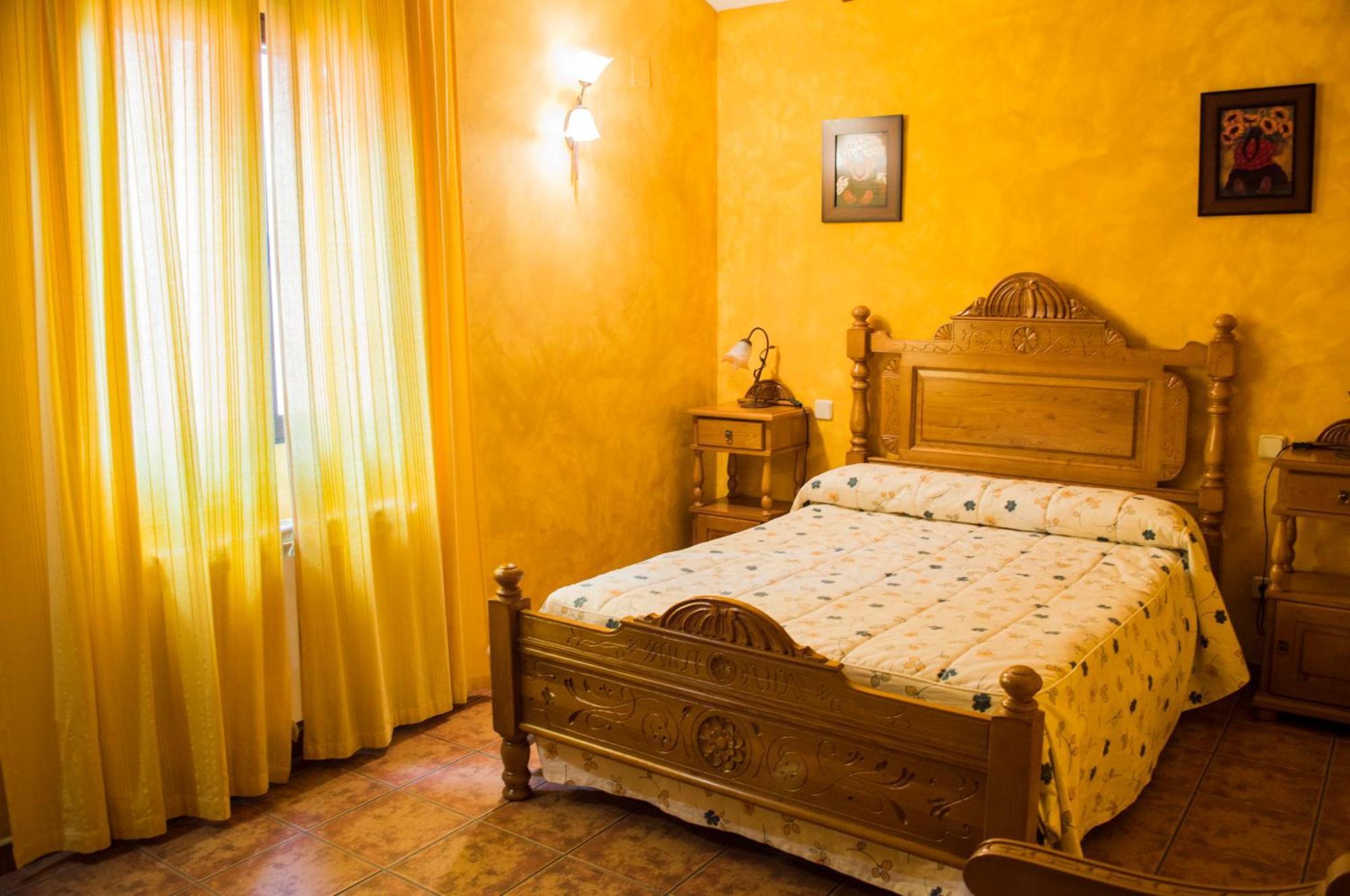 Apartamentos Rurales Alvado Tamajon Kültér fotó