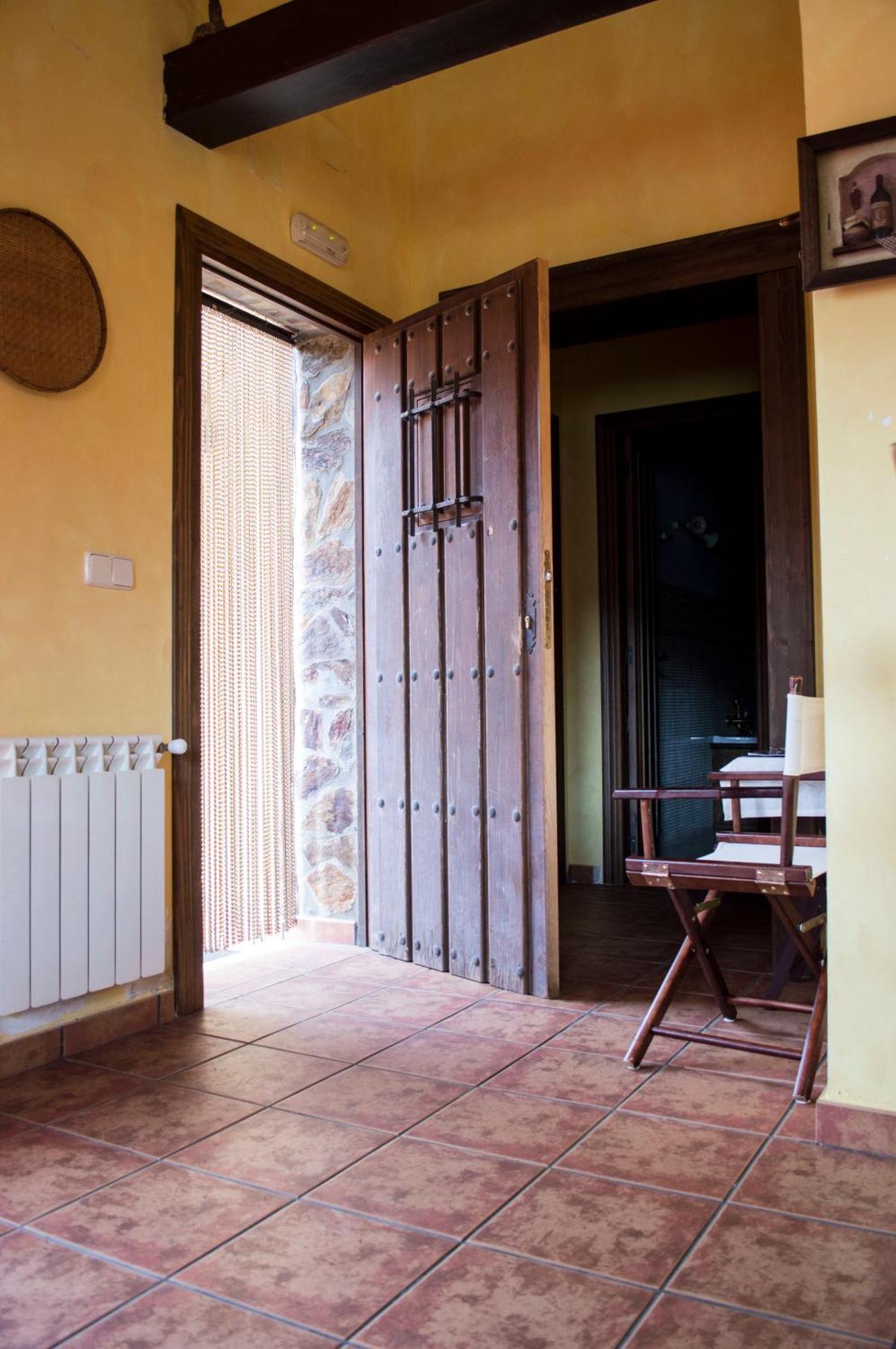 Apartamentos Rurales Alvado Tamajon Kültér fotó